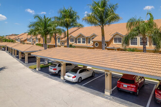 Waterford Commons in Bonita Springs, FL - Building Photo - Building Photo