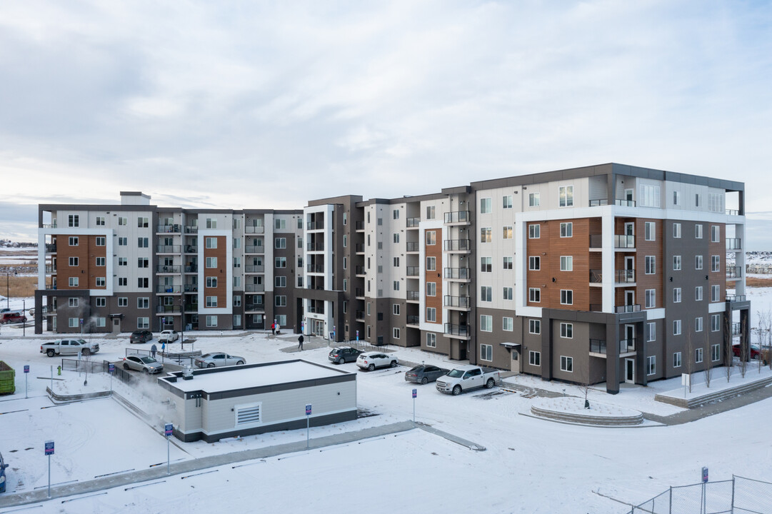 Lakeside at Yorkville in Calgary, AB - Building Photo