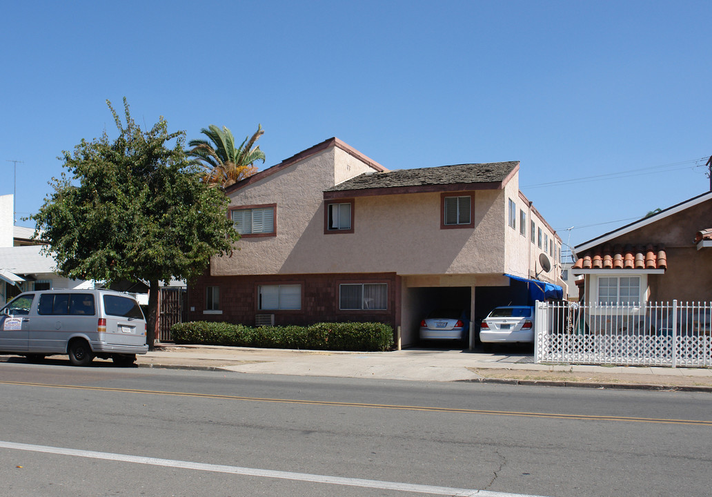 Highland Apartments Ii in San Diego, CA - Building Photo