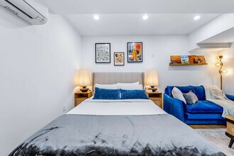 168 McCaul St, Unit SI ID1389235P in Toronto, ON - Building Photo - Building Photo