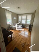 32 Sidlaw Rd in Boston, MA - Building Photo