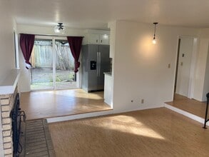 1355 Quaker St in Eugene, OR - Building Photo - Building Photo