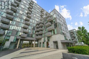 38 Monte Kwinter Ct in Toronto, ON - Building Photo