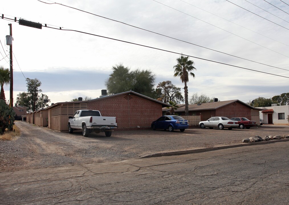 3736 E Fairmount St in Tucson, AZ - Foto de edificio