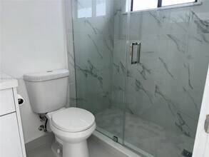 5380 W 14th Ct in Hialeah, FL - Building Photo - Building Photo