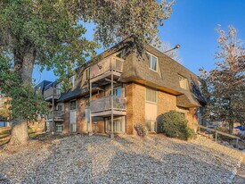 140 E Highline Cir in Centennial, CO - Building Photo