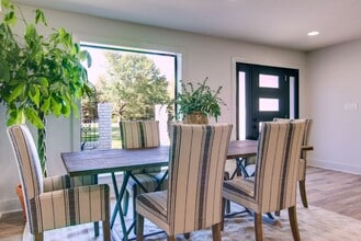 4612 N Kings Hwy in Texarkana, TX - Building Photo - Building Photo