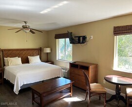 25000 Tamiami Trail E in Naples, FL - Building Photo - Building Photo