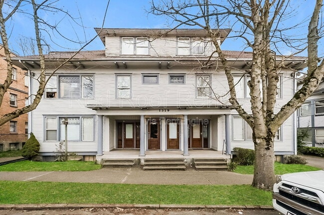 property at 1319 S 6th Ave