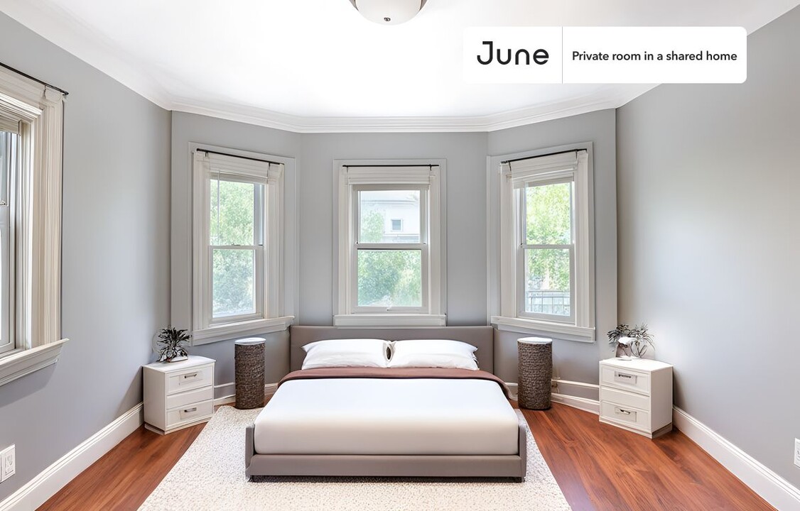 Private bedroom in 6 bed/1.5 bath Home in Somerville, MA - Building Photo