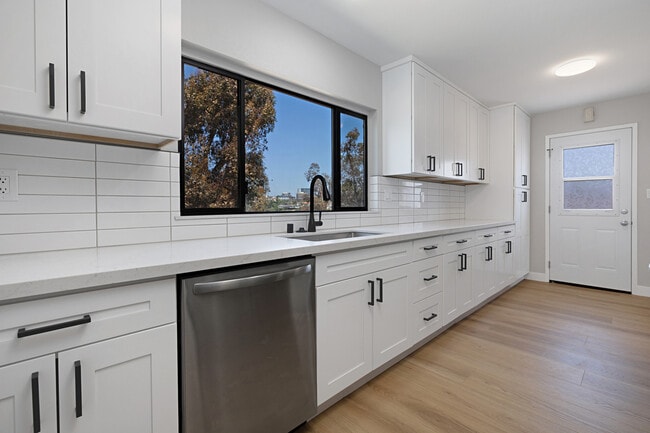 2915 Union St, Unit 2915
