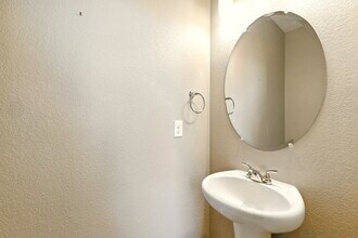 3 Bedroom 2.5 Bathroom "Like-new" Single Family Home Immediately! in Aurora, CO - Building Photo - Building Photo