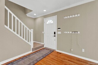 1560 E Lincoln St in Birmingham, MI - Building Photo - Building Photo