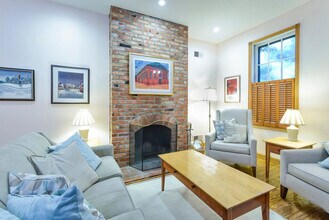 1127 Independence Ave SE in Washington, DC - Building Photo - Building Photo