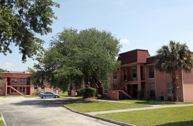 Tampa Park Apartments in Tampa, FL - Building Photo - Building Photo