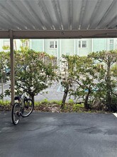 1750 Belleair Forest Dr in Belleair, FL - Building Photo - Building Photo