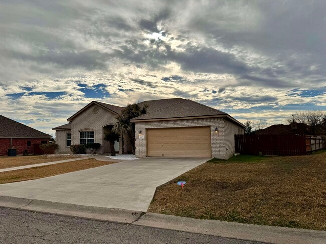 227 Running Bear Trail in Del Rio, TX - Building Photo - Building Photo