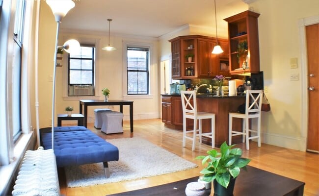 property at 87 Dartmouth St