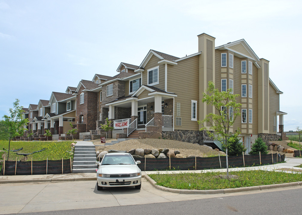 14572 Florissant Path in Apple Valley, MN - Foto de edificio