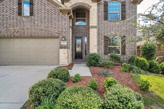 1012 Summer Ln in McKinney, TX - Foto de edificio - Building Photo