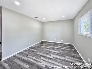 4110 Tropical Dr in San Antonio, TX - Building Photo - Building Photo
