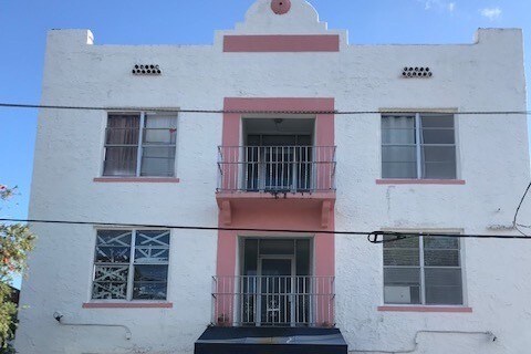 428 SW 9th St, Unit 06 in Miami, FL - Building Photo - Building Photo