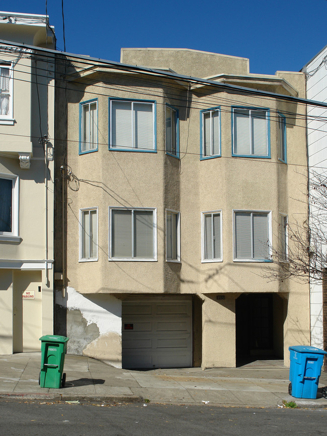 735 19th Ave in San Francisco, CA - Foto de edificio - Building Photo