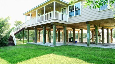 201 Rue Orleans St in Baytown, TX - Building Photo - Building Photo