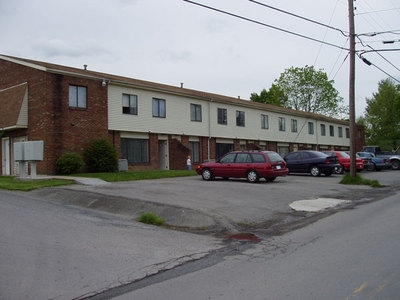 Birch Tree Townhouses in Oak Hill, WV - Building Photo