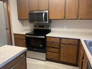 220 Swanton Rd in Madison, WI - Building Photo - Building Photo