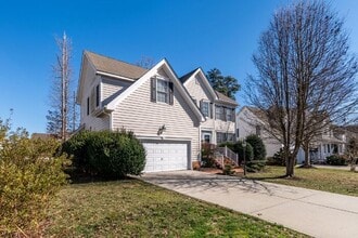 14736 Rolling Spring Dr in Midlothian, VA - Building Photo - Building Photo