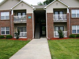Briarwood Apartment Homes in Tullahoma, TN - Building Photo