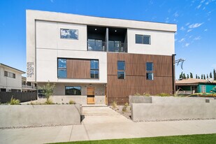 6049 Craner Ave in North Hollywood, CA - Building Photo