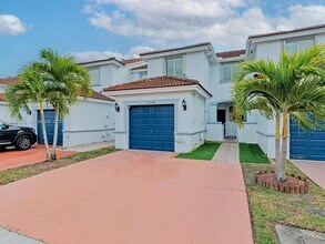 11512 NW 48th Terrace in Doral, FL - Building Photo - Building Photo