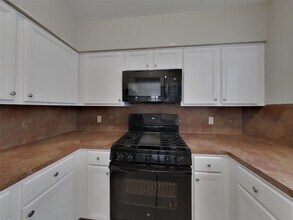 6615 Laurel Glen Dr in Katy, TX - Building Photo - Building Photo