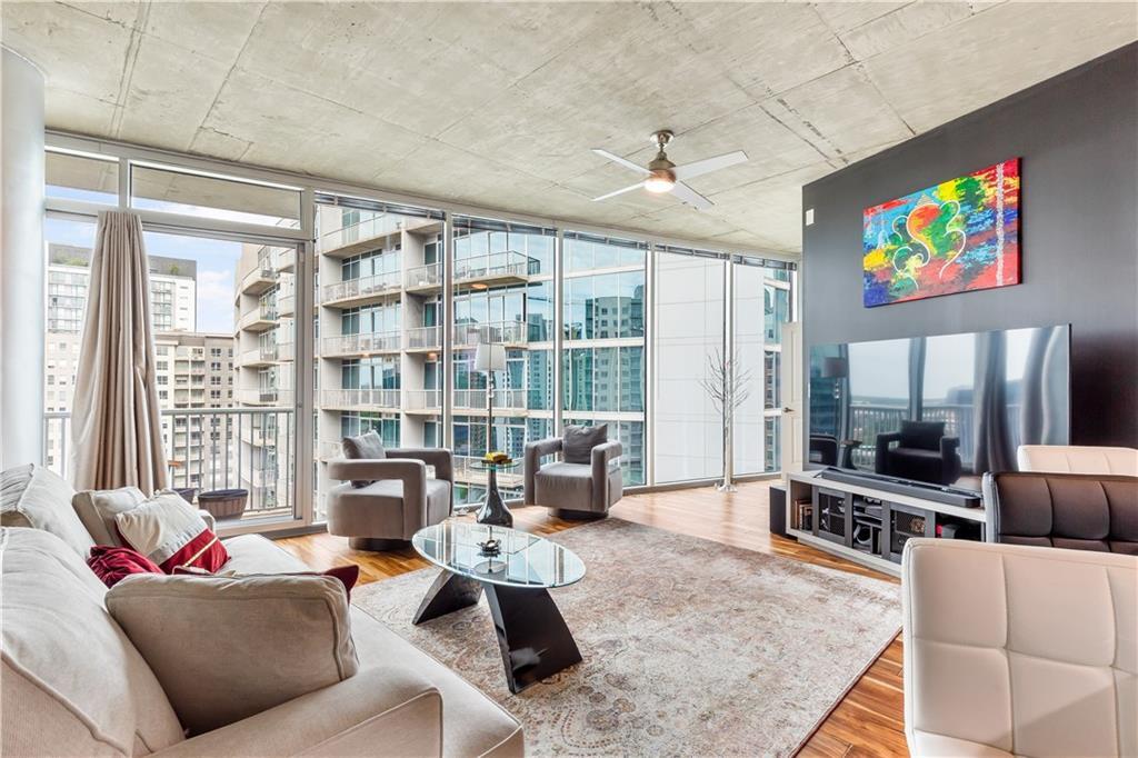 950 W Peachtree St NW in Atlanta, GA - Building Photo