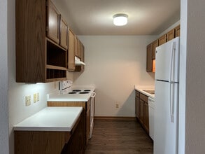 9060 W Oklahoma Ave in Milwaukee, WI - Building Photo - Building Photo