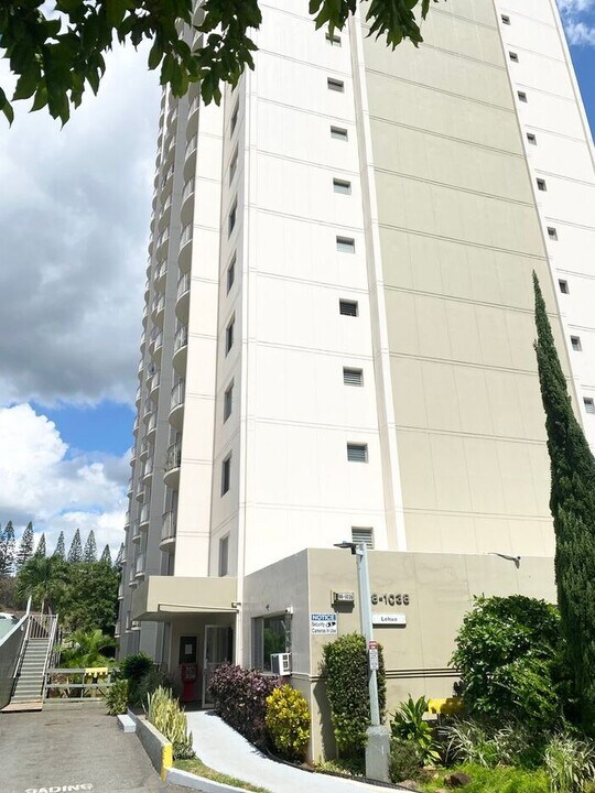 98-945-945 Moanalua Rd in Aiea, HI - Building Photo