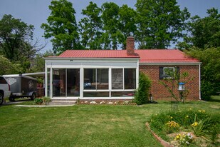 206 Broce Dr in Blacksburg, VA - Building Photo