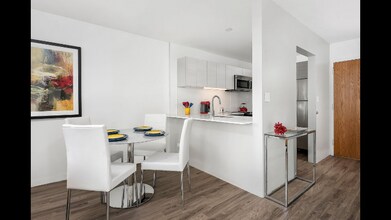 442 E Ohio St in Chicago, IL - Building Photo - Building Photo