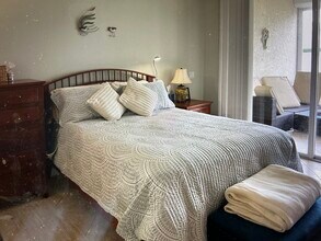 2389 Hidden Lake Ct, Unit Naples florida in Naples, FL - Building Photo - Building Photo
