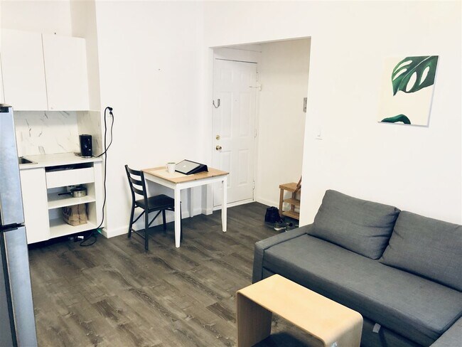 118 Corbin Ave-Unit -403 in Jersey City, NJ - Building Photo - Building Photo