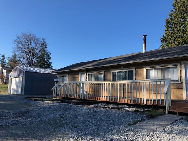 2017 Gibson Rd, Unit 2017 Gibson Road B in Everett, WA - Building Photo - Building Photo