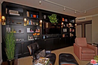 412 N Palm Dr in Beverly Hills, CA - Building Photo - Building Photo