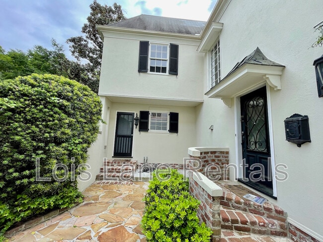 3 1/2 St Michaels Alley in Charleston, SC - Building Photo - Building Photo