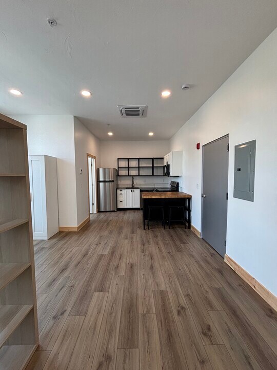1190 Stafford Rd, Unit 1-3 in Fall River, MA - Building Photo