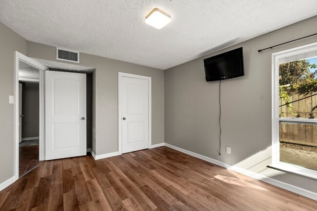 property at 8522 Scenic Green Dr