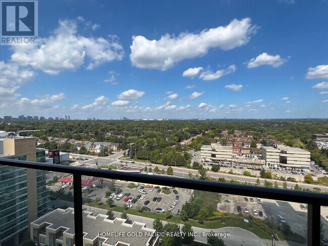 29 Singer Ct in Toronto, ON - Building Photo - Building Photo