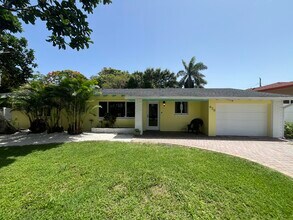 620 NE 9th Ave in Boynton Beach, FL - Building Photo - Building Photo