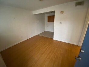 2530 Telegraph Rd, Unit 2530-E in St. Louis, MO - Building Photo - Building Photo